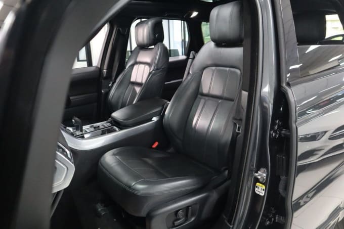 2025 Land Rover Range Rover Sport