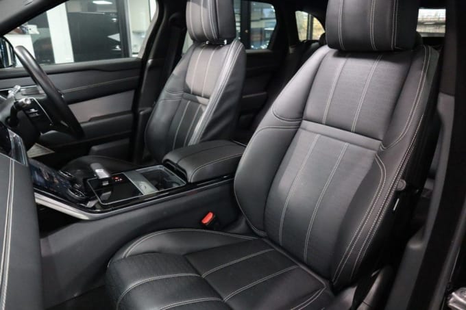 2025 Land Rover Range Rover Velar