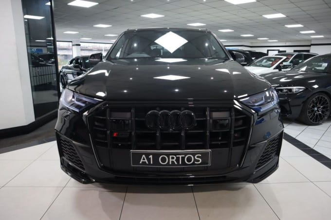 2025 Audi Sq7