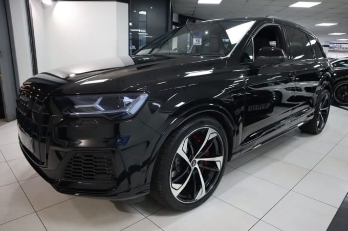 2025 Audi Sq7
