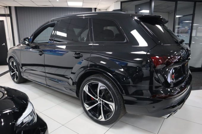 2025 Audi Sq7