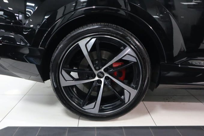 2025 Audi Sq7