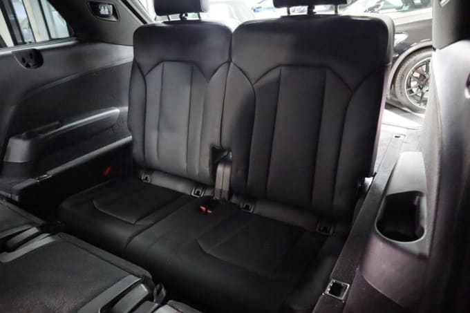 2025 Audi Sq7
