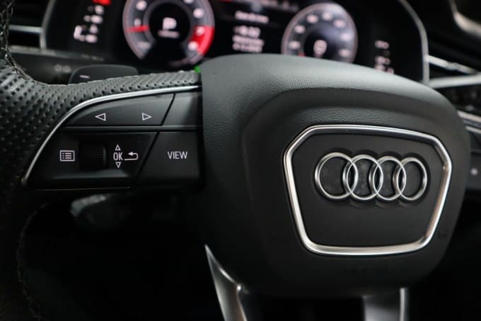 2025 Audi Sq7