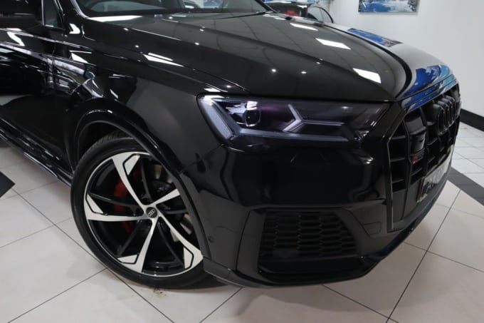 2025 Audi Sq7