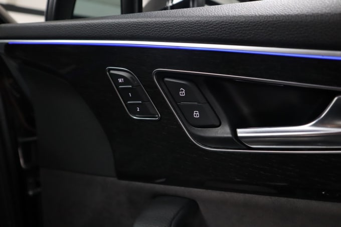 2025 Audi Sq7