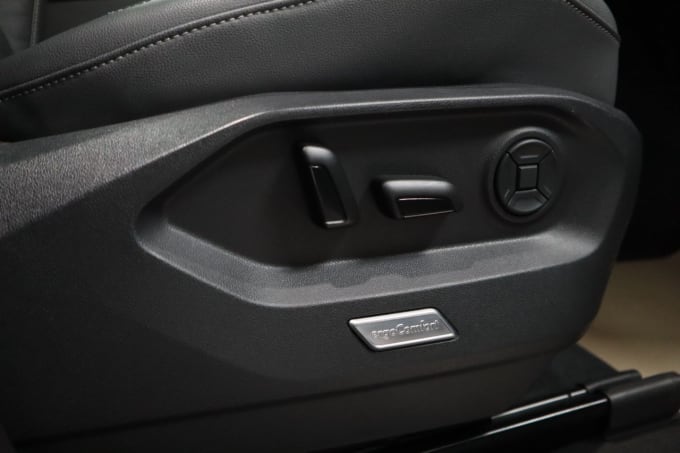 2025 Volkswagen Touareg