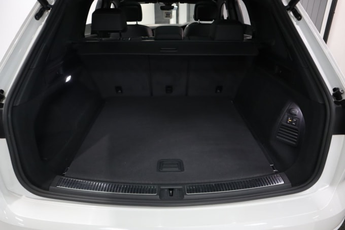 2025 Volkswagen Touareg