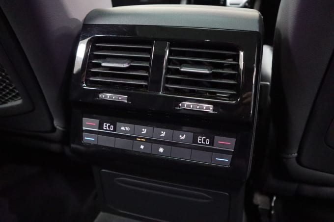 2025 Volkswagen Touareg