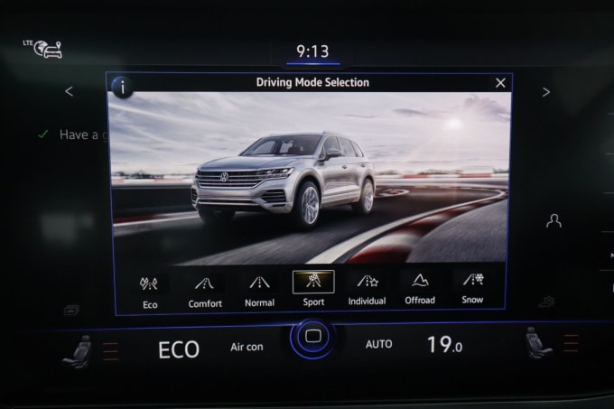 2025 Volkswagen Touareg