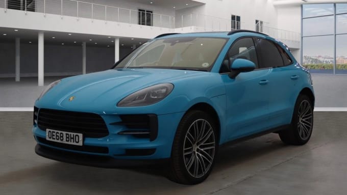 2025 Porsche Macan