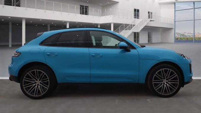 2025 Porsche Macan