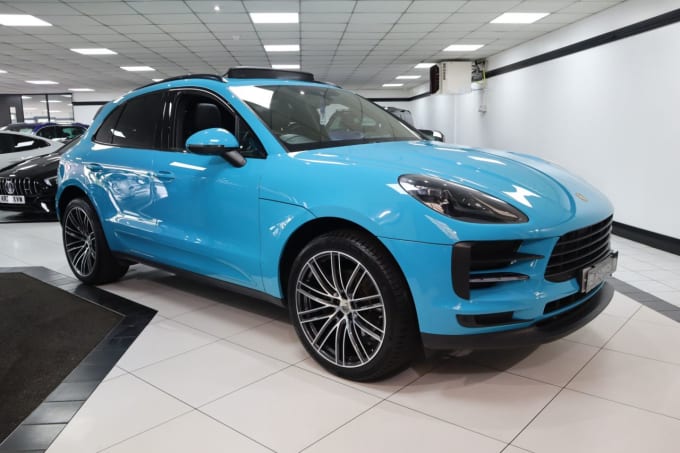 2025 Porsche Macan