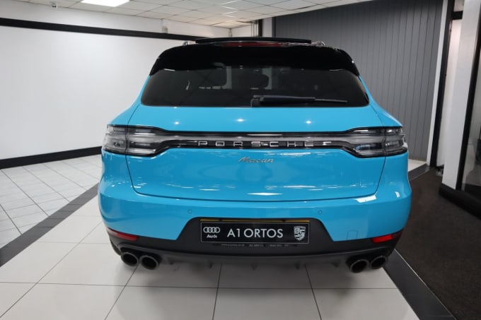 2025 Porsche Macan