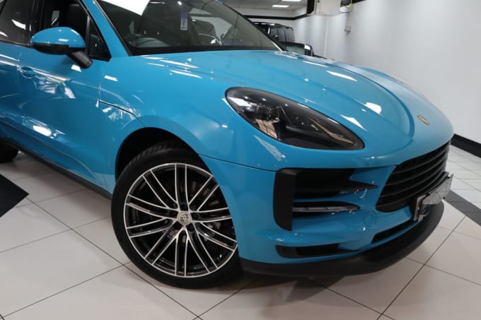 2025 Porsche Macan