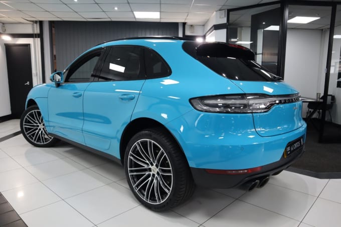 2025 Porsche Macan
