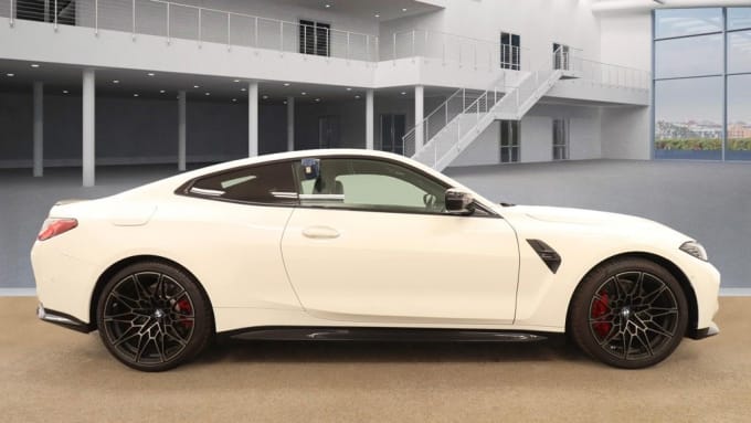 2025 BMW M4
