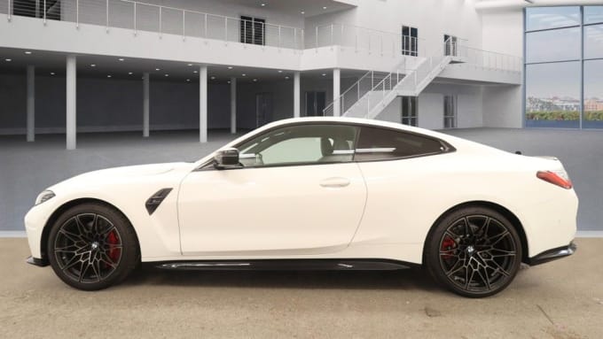 2025 BMW M4