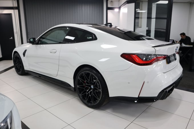 2025 BMW M4