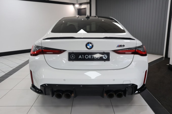 2025 BMW M4