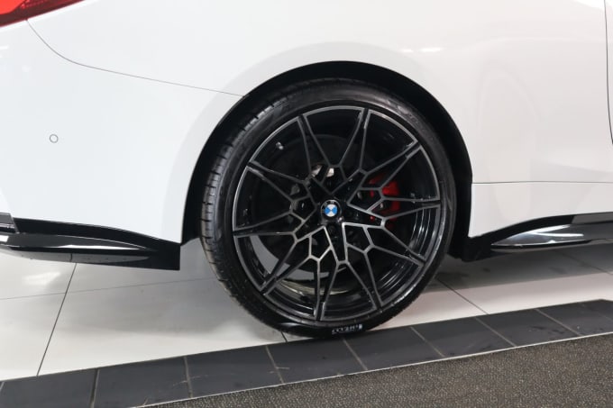 2025 BMW M4