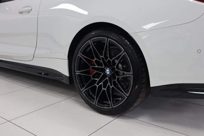 2025 BMW M4