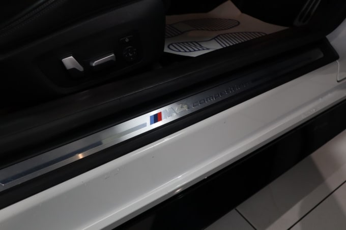 2025 BMW M4