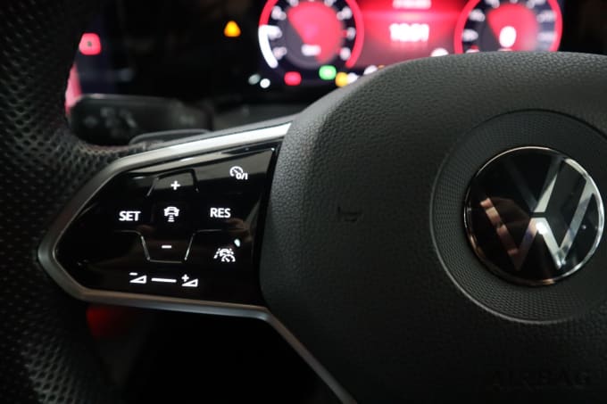 2025 Volkswagen Golf