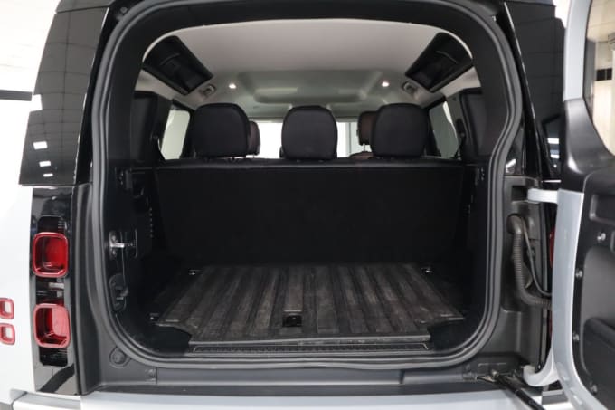 2025 Land Rover Defender