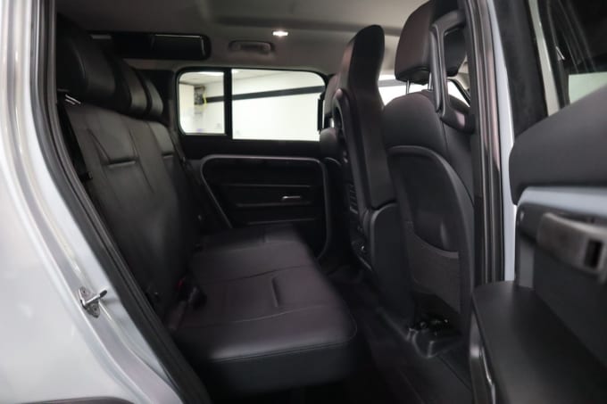 2025 Land Rover Defender
