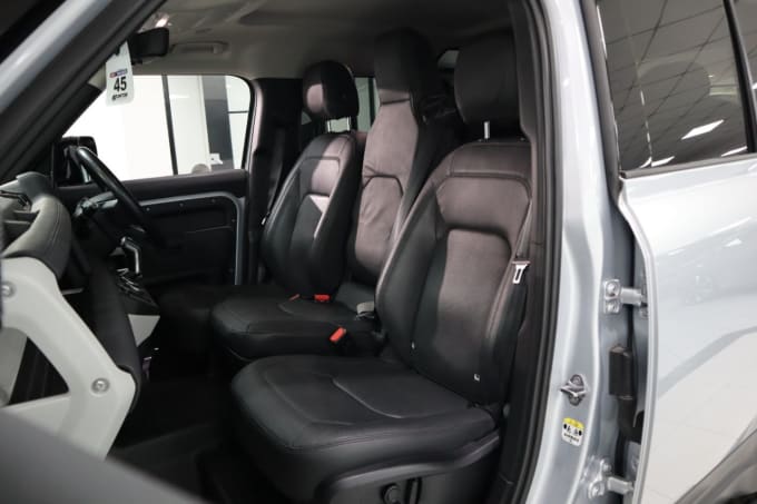 2025 Land Rover Defender
