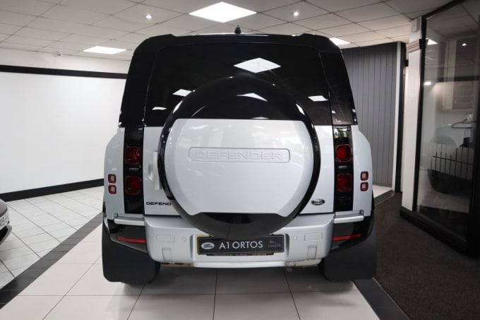 2025 Land Rover Defender