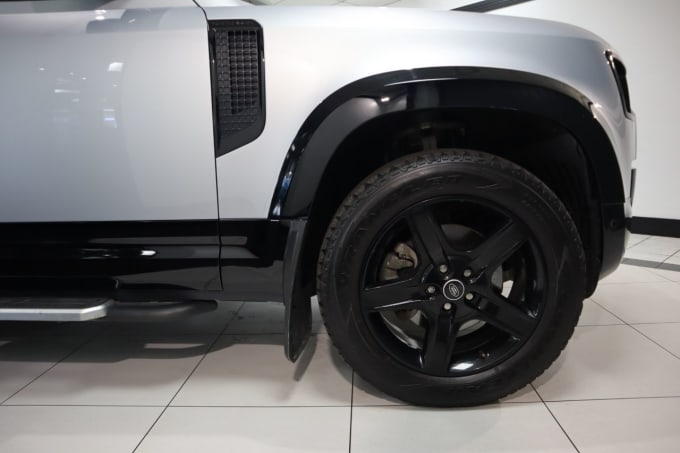 2025 Land Rover Defender