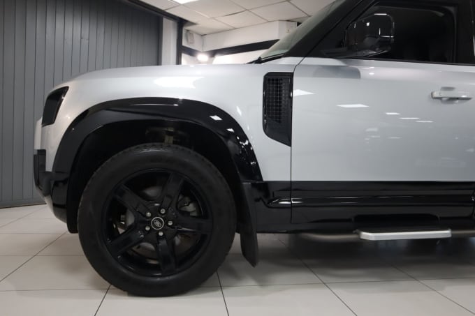 2025 Land Rover Defender