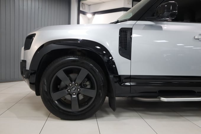 2025 Land Rover Defender