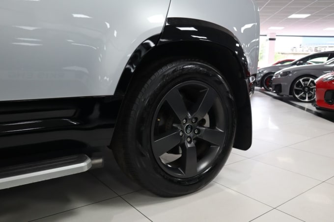 2025 Land Rover Defender