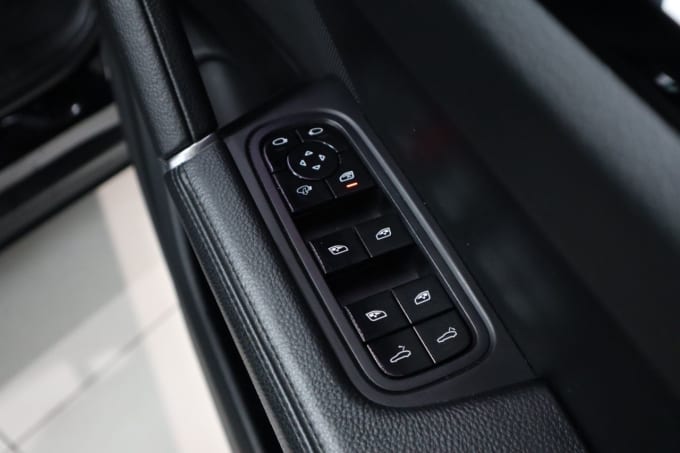 2025 Porsche Cayenne