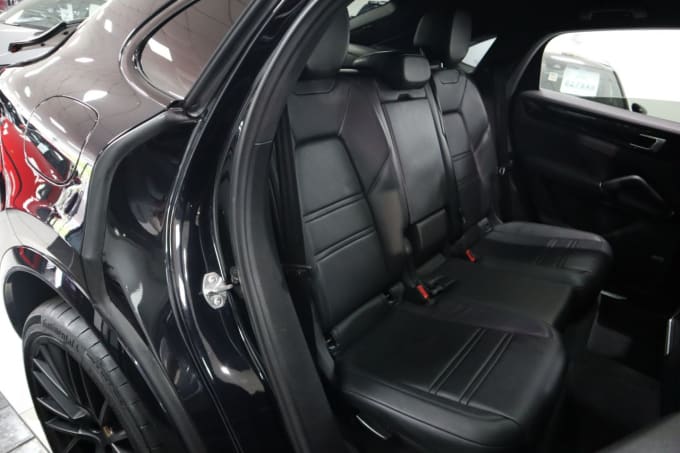 2025 Porsche Cayenne
