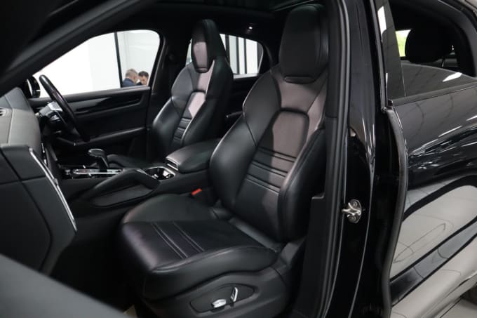2025 Porsche Cayenne