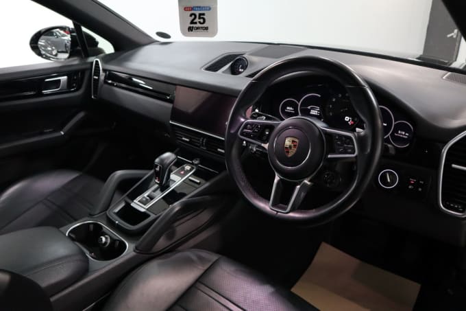 2025 Porsche Cayenne