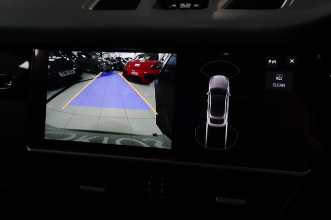 2025 Porsche Cayenne