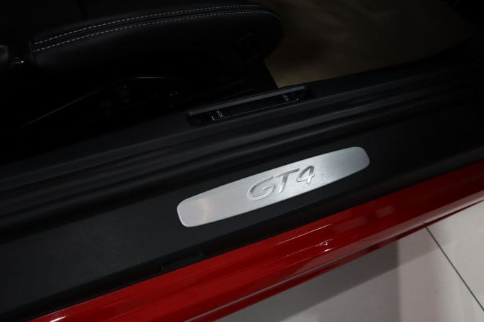 2025 Porsche 718 Cayman