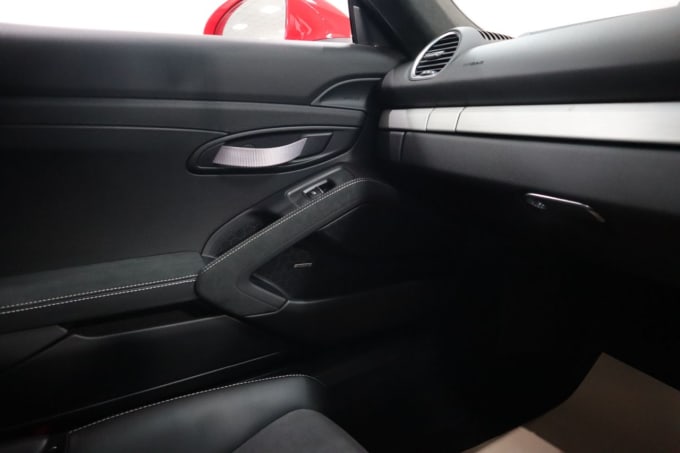 2025 Porsche 718 Cayman