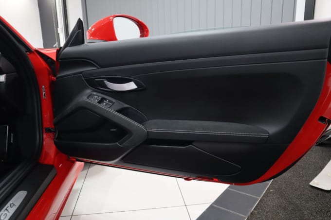 2025 Porsche 718 Cayman
