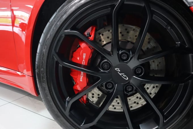 2025 Porsche 718 Cayman