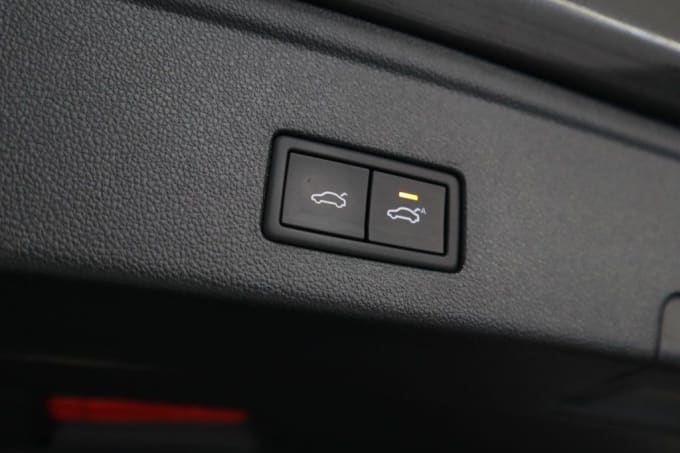 2025 Volkswagen Touareg