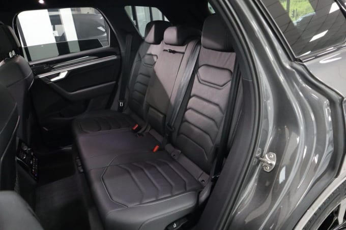 2025 Volkswagen Touareg