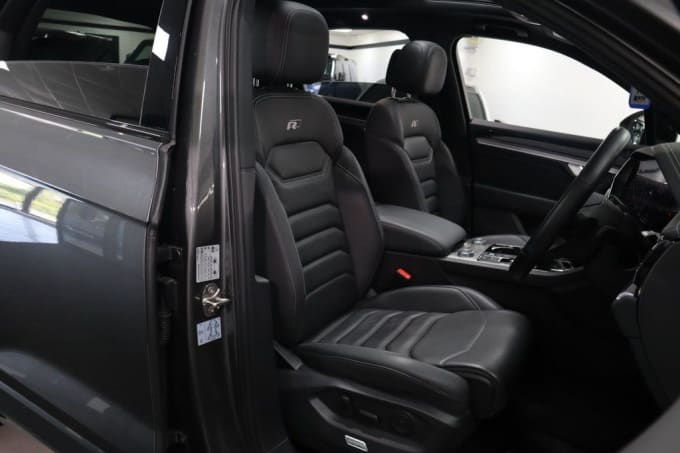 2025 Volkswagen Touareg