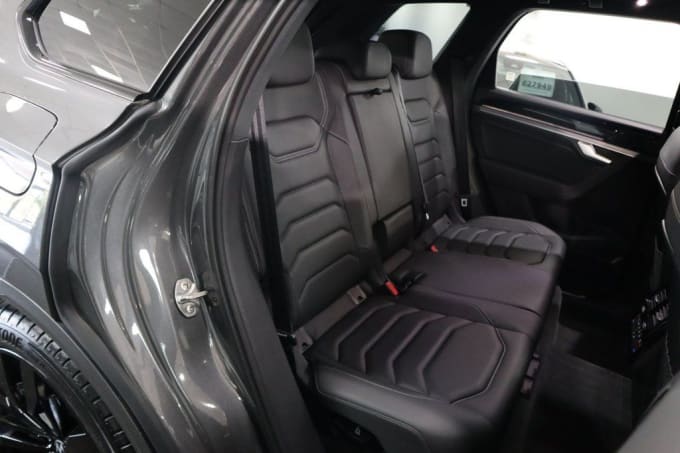 2025 Volkswagen Touareg