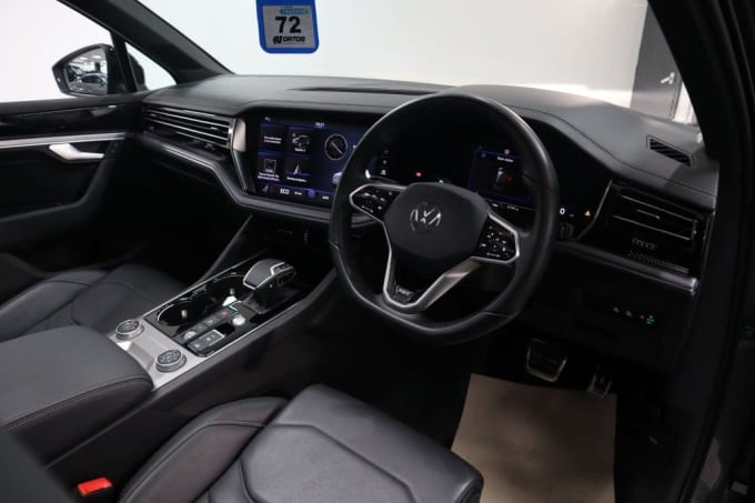 2025 Volkswagen Touareg